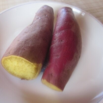 momotarouさん、小さくてホソッコイさつま芋でも美味しく蒸し上がりお腹に収めました（笑）
ごちそうさまでした(*^_^*)